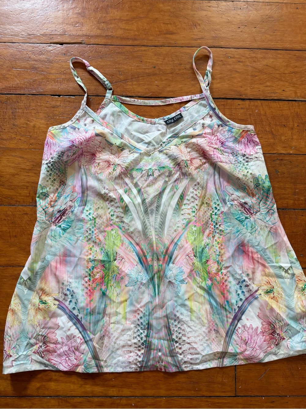 1X 14/16 City Chic Pastel Floral V-Neck Cami Top